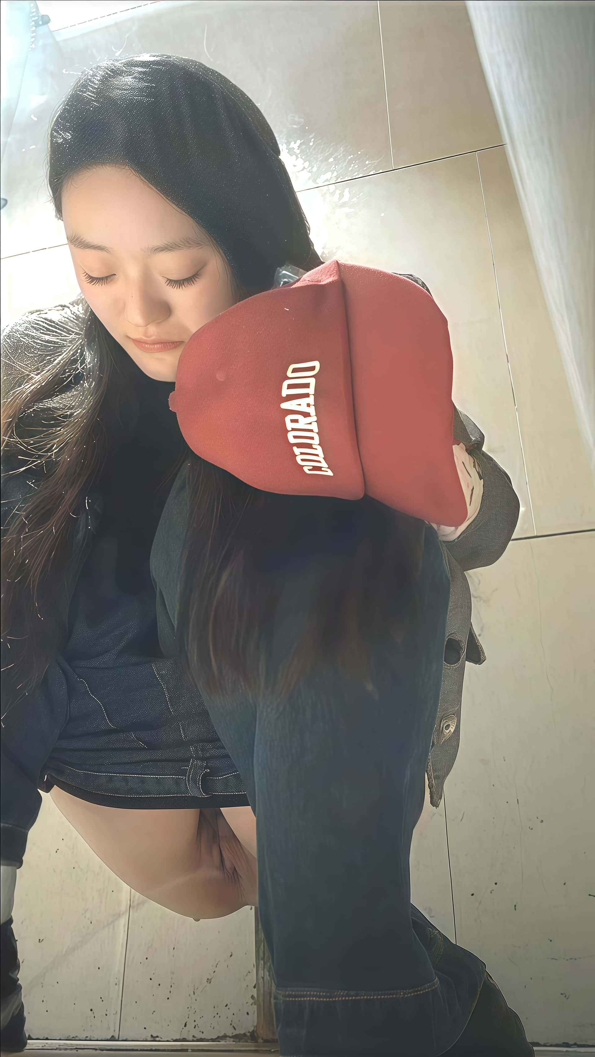 1🈷️☀️新流出❤️超清2K酒吧前景高清偷拍☀️小红帽骚妹儿▶叼着小烟过眼瘾▶低头.jpg